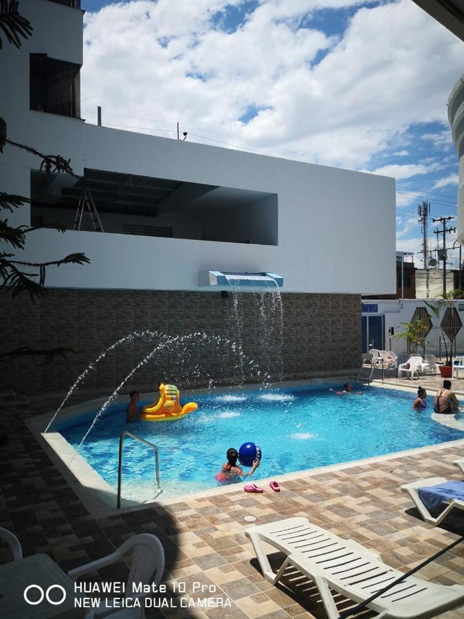 Hotel Buenos Aires Club Inn Мельгар Экстерьер фото